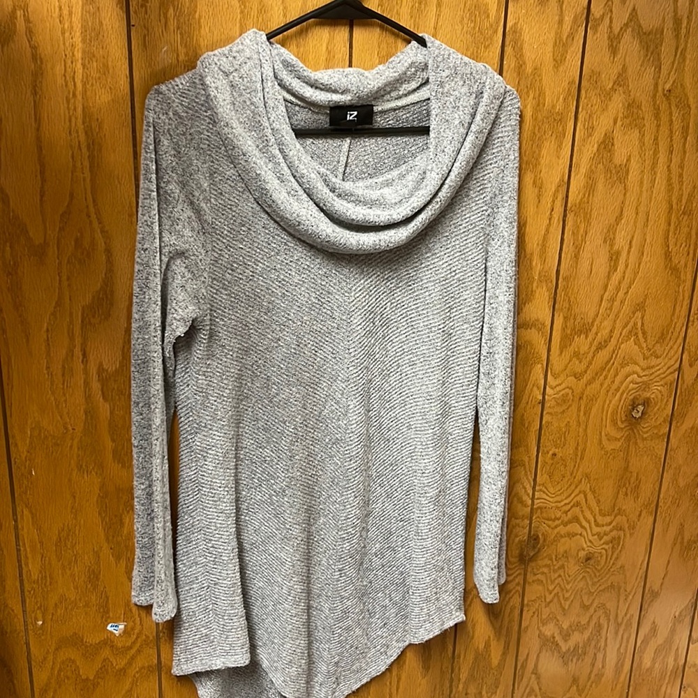 IZ Byer Sweater L